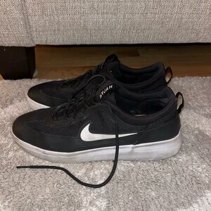 Nike SB Nyjah 2 sneakers